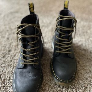 Dr. Martens boots LUANA (Size 7)